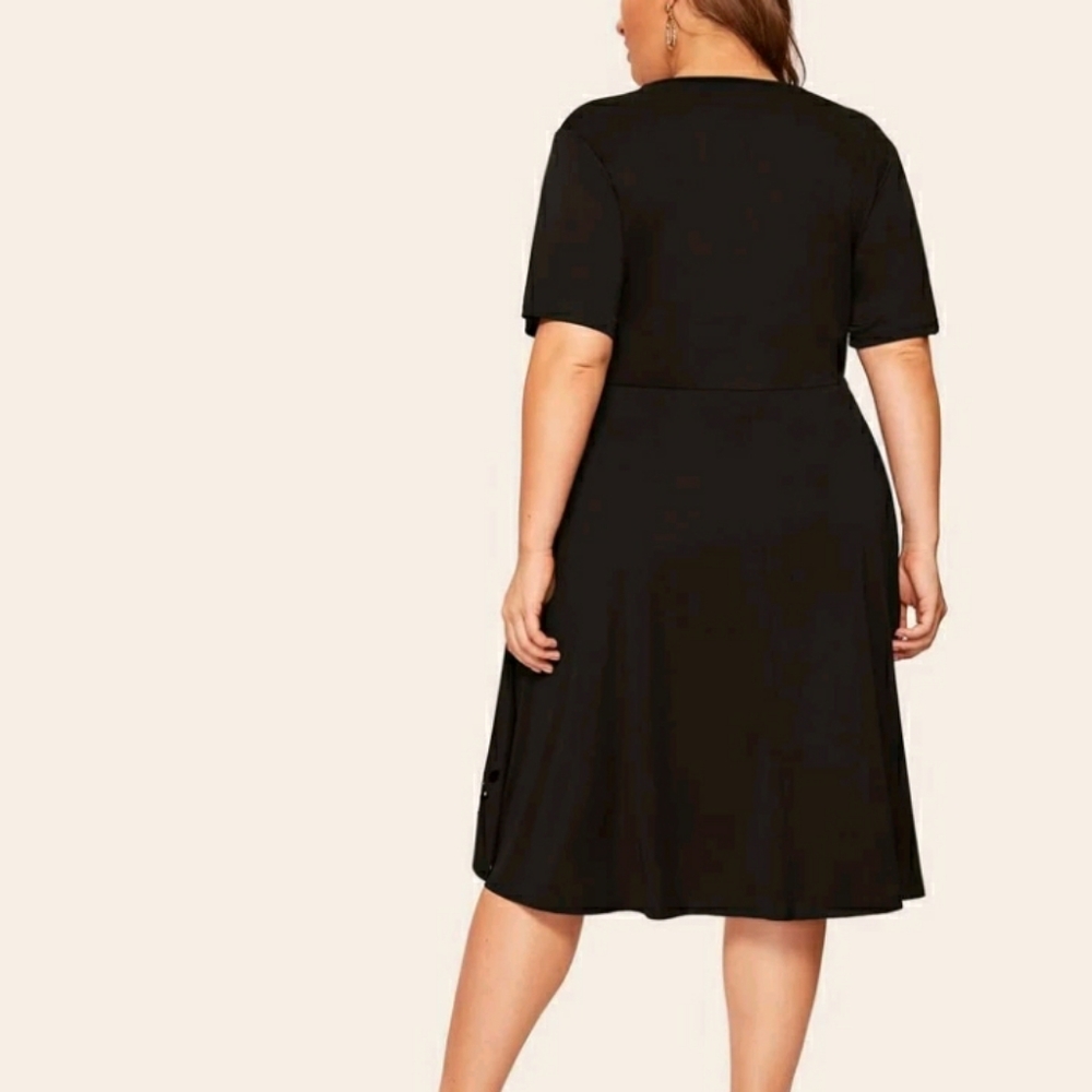 NEW Plus Elegant Little Black Dress - Picture 3 of 8